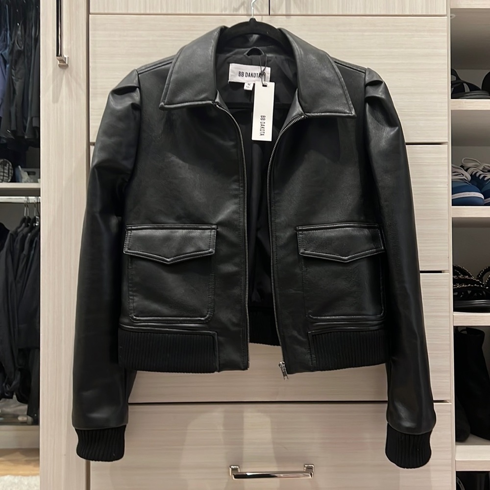 BB Dakota Medium Vegan leather black puff sleeve jacket New w tags